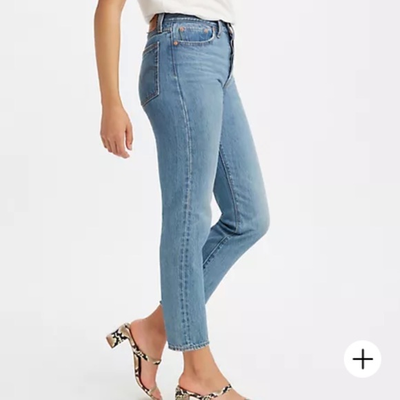 Levi’s | Wedgie Fit Ankle Women’s Jeans in Athens Pushed - Light Wash - Picture 3 of 13